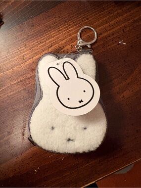UO Miffy coin purse keychain